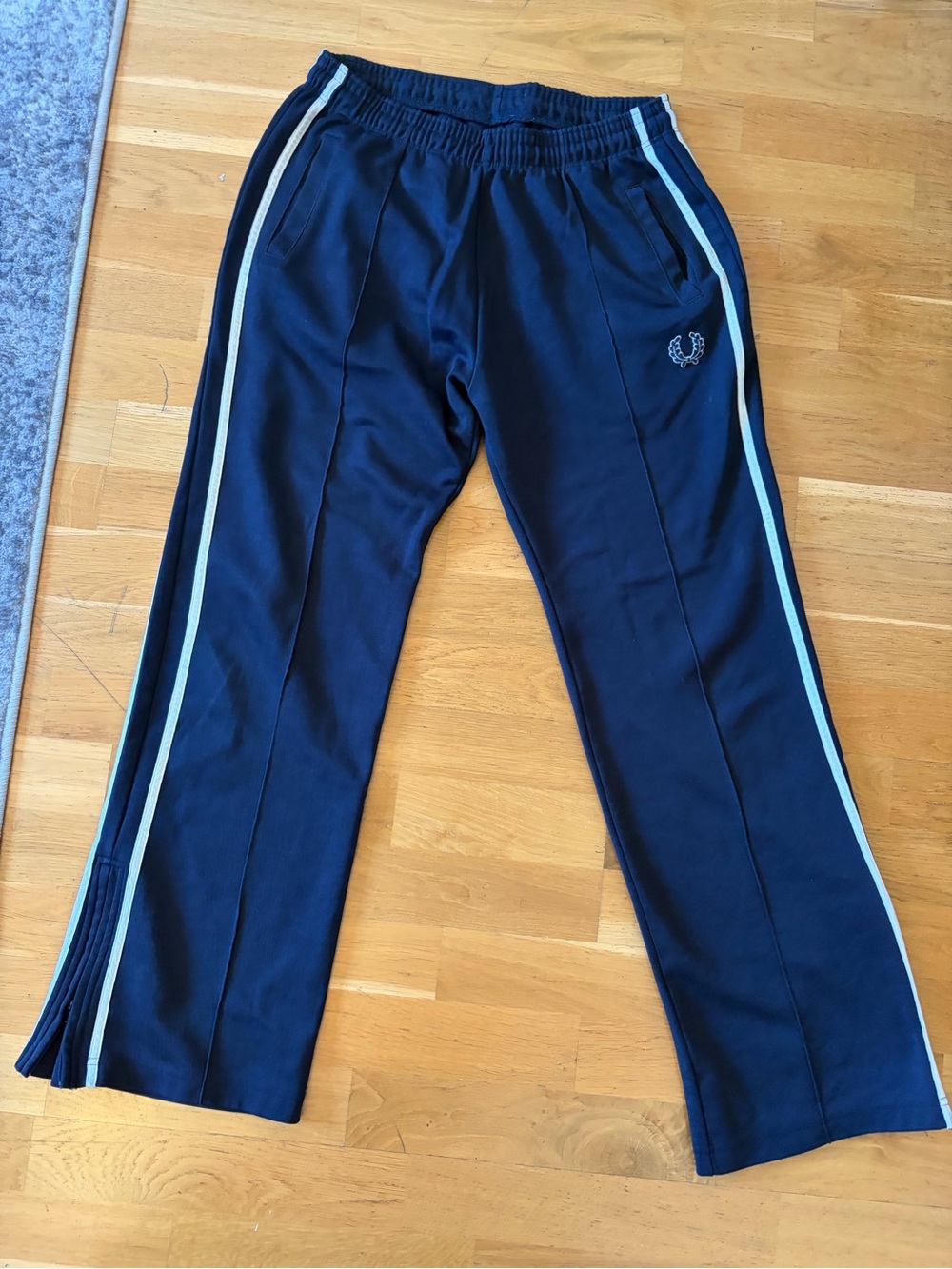 Fred Perry Black with white stripe Sweatpants mens size small